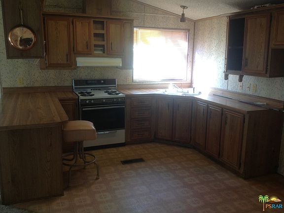 2nd image of 15240 Avenida Ramada