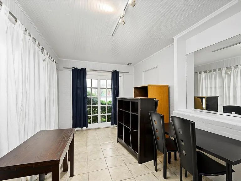 1832 Lexington St — Photo 13
