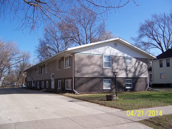 307 S 4th St APT D, Marshall, MN 56258