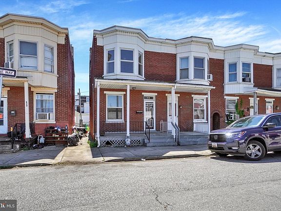 2nd image of 818 Wallace St