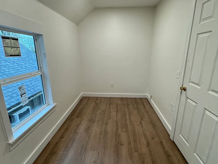 2118 W 17th St #2 — Photo 11