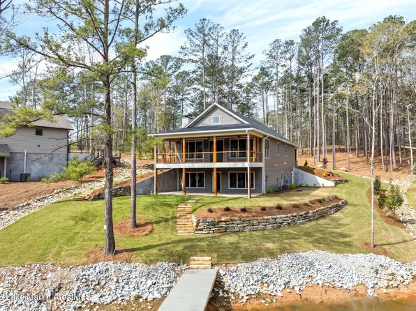 517 Transom Dr, Jacksons Gap, AL 36861