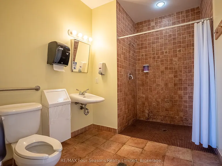 125 Fairway Ct #125 — Photo 38