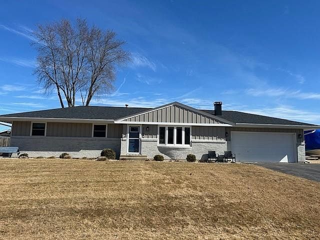 1st image of 210 Teal Dr