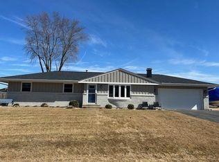 210 Teal Dr, Winnebago, IL 61088