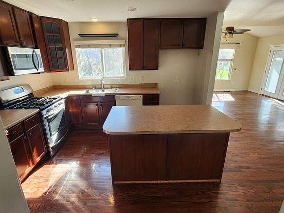 4th image of 1666 Cherry Blossom Ct
