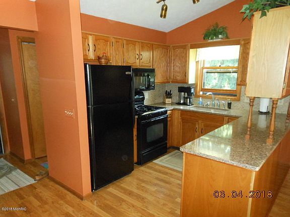 3rd image of 1125 60th St SE