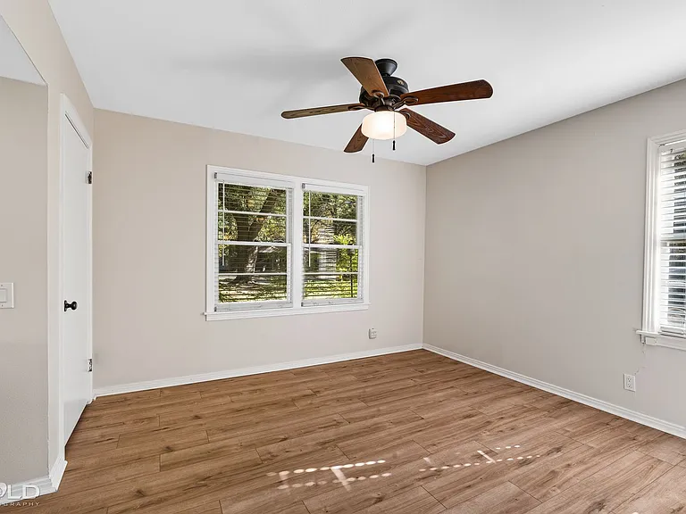 8920 Acacia Ln — Photo 22