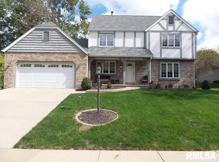 6212 N Teal Wood Cir, Peoria, IL 61615
