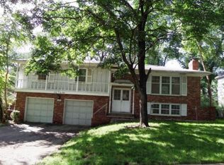 9230 Mastin St, Overland Park, KS 66212