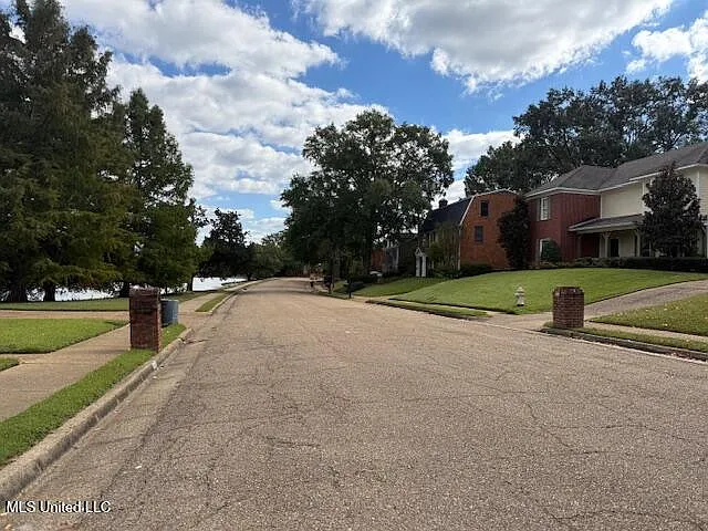 6231 Waterford Dr — Photo 18
