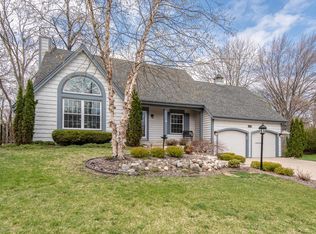 4129 S Carnaby Ct, New Berlin, WI 53151