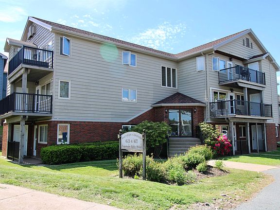 2nd image of 63 Farnham Gate Rd #102