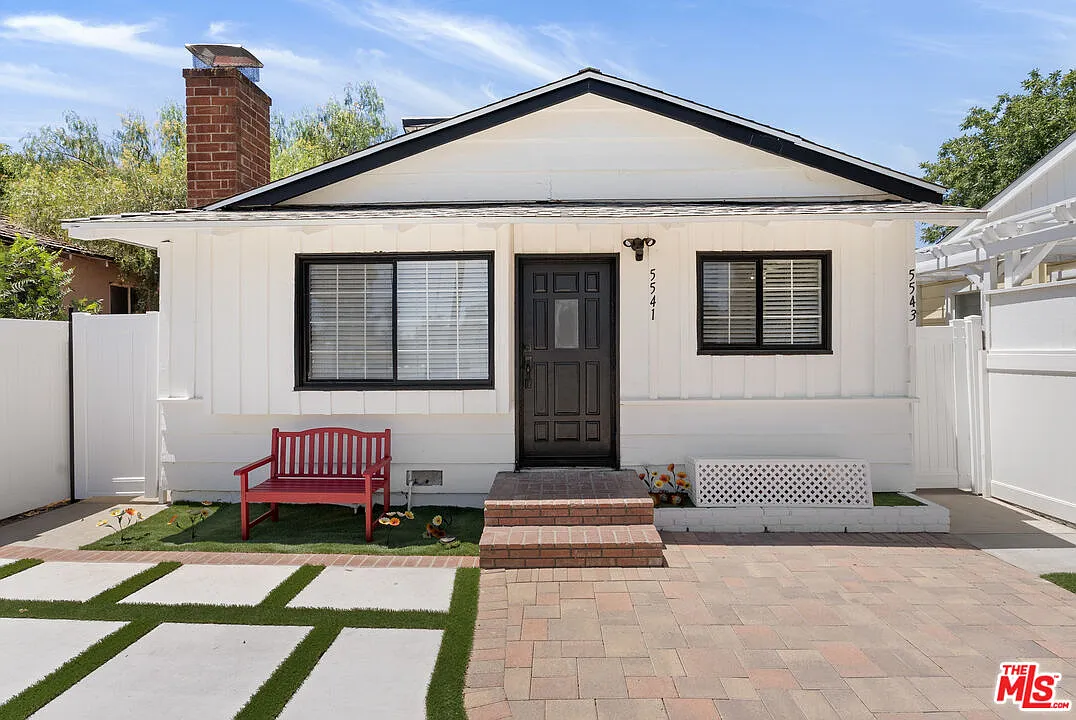 3 bed, 2.0 bath, 1680 sqft, $3,900 — Photo 1
