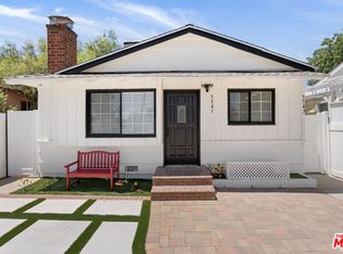 5541 Fallbrook Ave, Woodland Hills, CA 91367