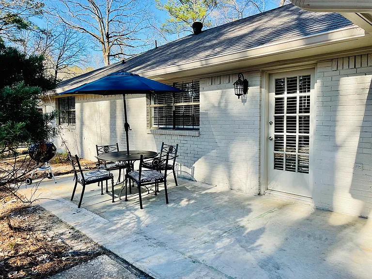 327 Swallow Dr — Photo 4