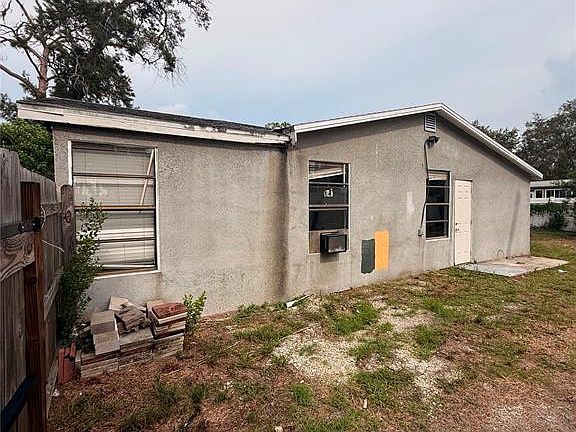 2nd image of 806 W SHELL POINT ROAD