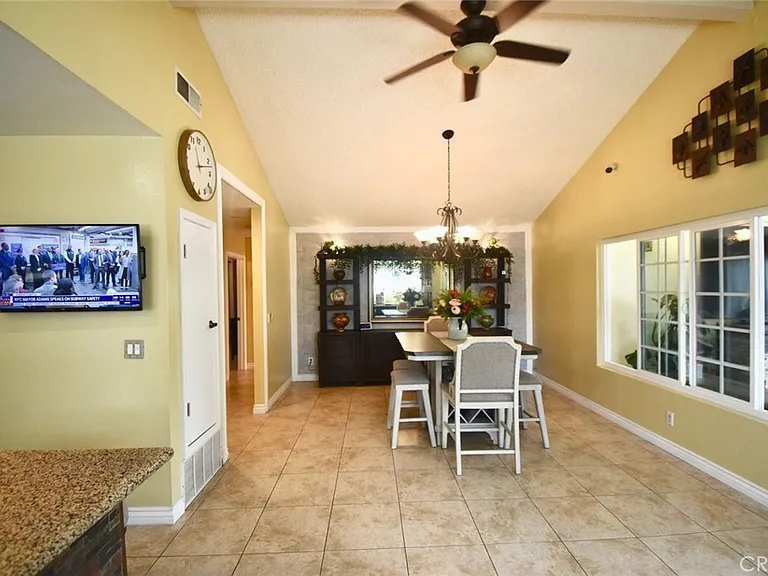 2224 S Anchor St — Photo 9