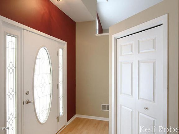3rd image of 285 Summerlin Dr