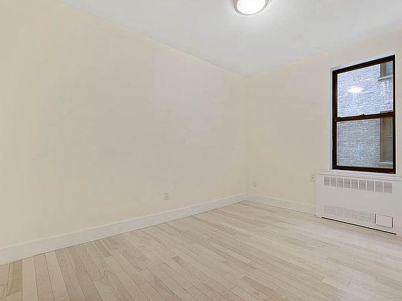 4th image of 80 Clarkson Ave APT 2L