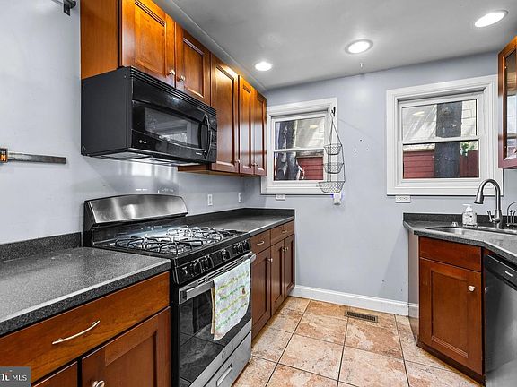 2nd image of 513 S Patterson Park Ave