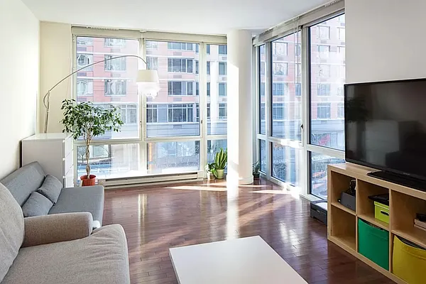 Rented by Compass | media 11
