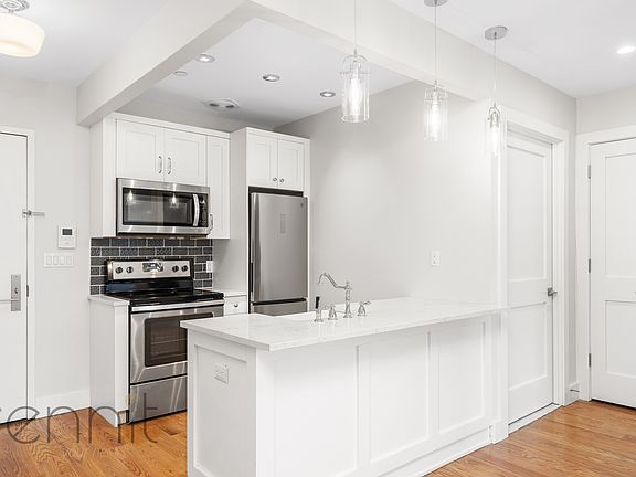 2nd image of 1084 Rogers Ave #6L