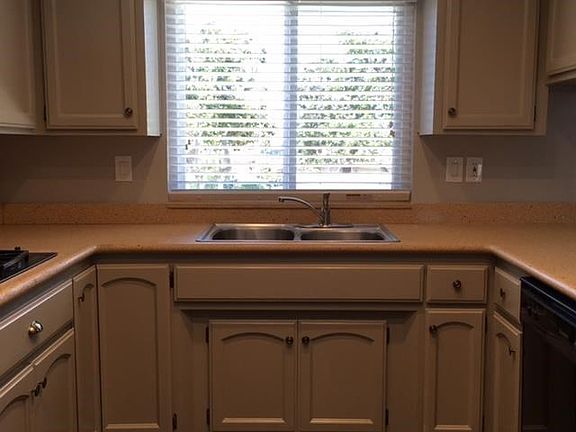 3rd image of 3442 Newton St