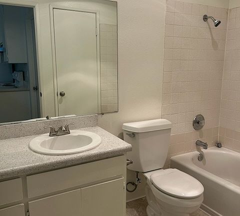 5th image of 2624 C St
