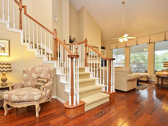 Recent hardwood floors.