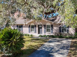 910 Cedar Dr, Brooksville, FL 34601