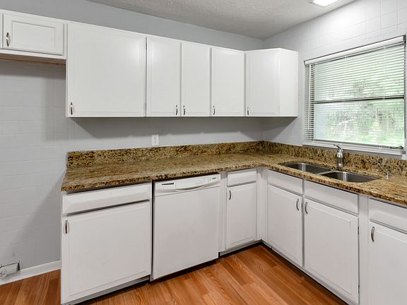 3rd image of 5626 Verbena Rd