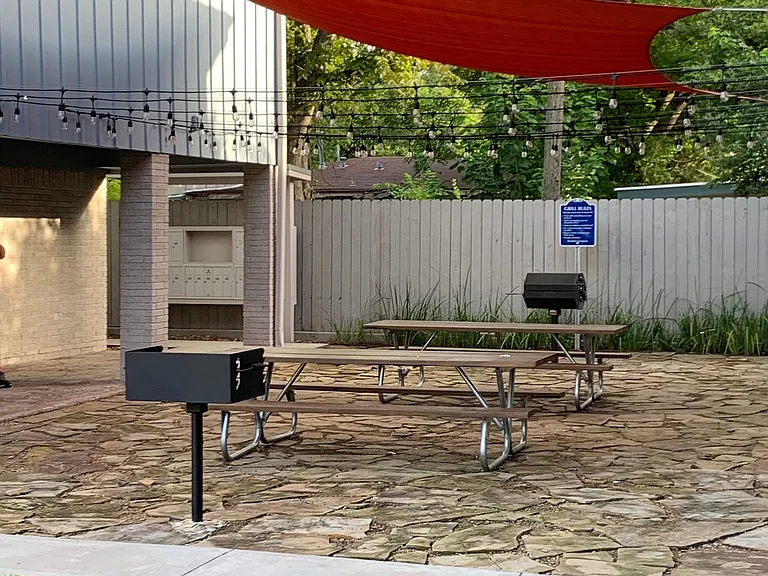 BlueBird Apartments — Photo 18