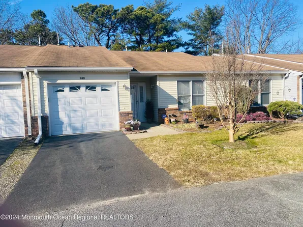 163 Gayle Court, Lakewood, NJ 08701