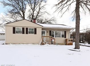 6300 Barrett St, Downers Grove, IL 60516