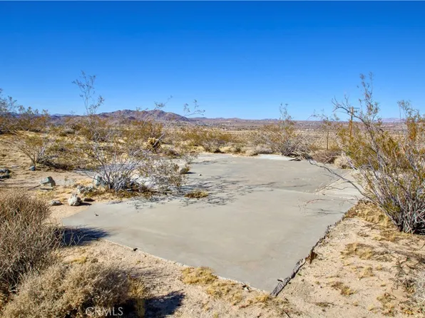 1040 Sullivan Rd #4, Joshua Tree, CA 92252