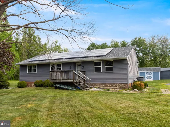 3499 Forest Dr, Waldorf, MD 20601