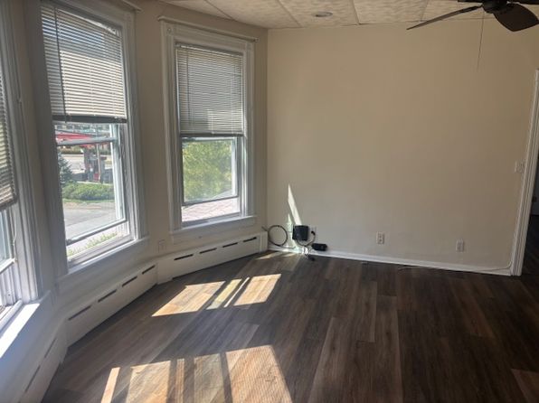 346 Memorial Dr #2