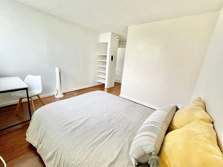 1914 University Ave #202 — Photo 11