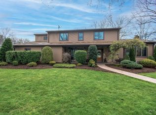 8 Watson Ct, Edison, NJ 08820