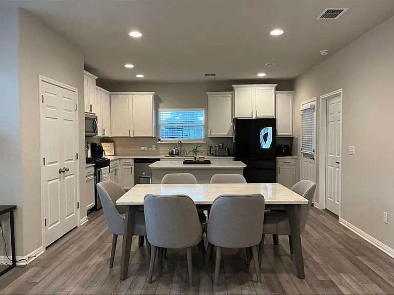 1212 Devon Stetson Pl — Photo 3