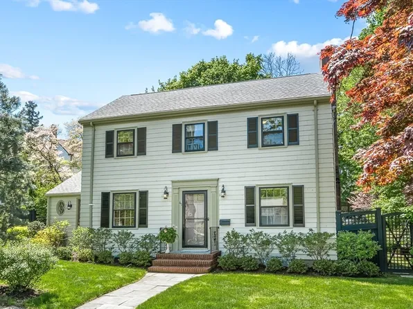 41 Neillian Cres, Jamaica Plain, MA 02130