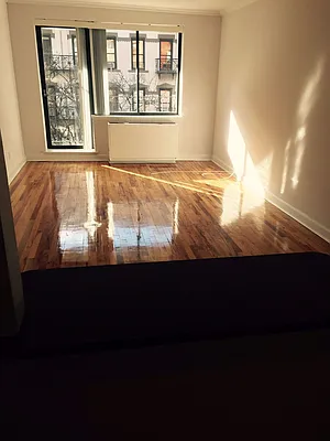 Rented by Metropolis Real Estate of Manhattan | media 44