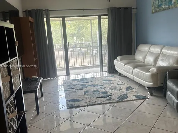5921 Washington St APT 128, Hollywood, FL 33023