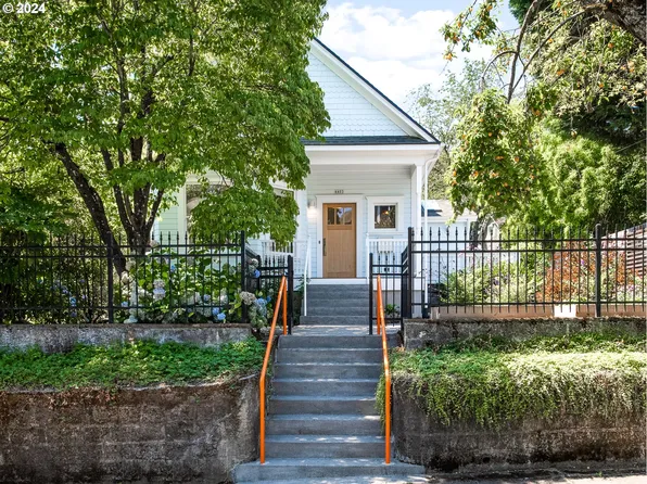 4403 NE 9th Ave, Portland, OR 97211