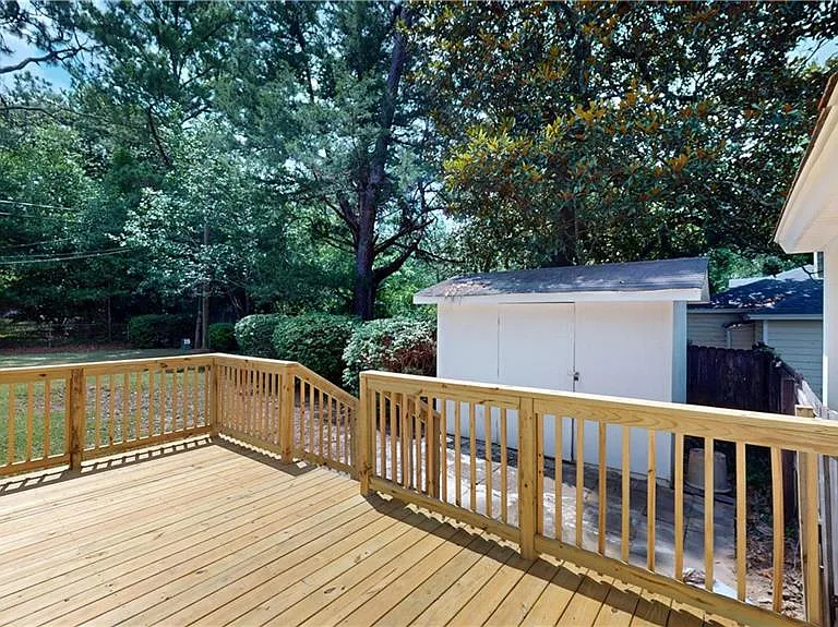 272 Border Dr W — Photo 5