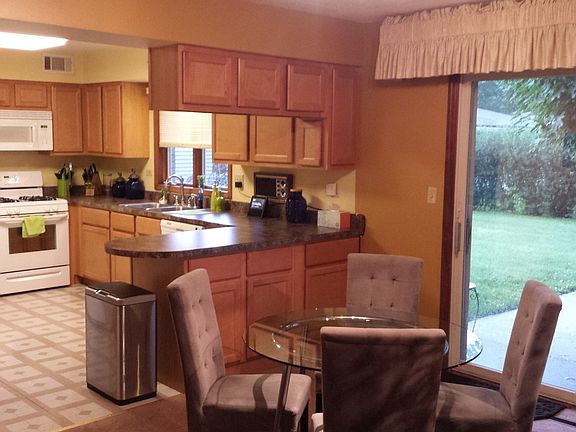Dining Room Looking Into Kitchen