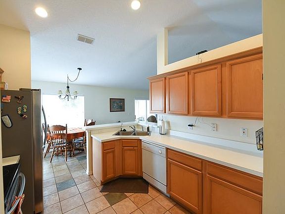 5th image of 10446 Lake Hasson Cir