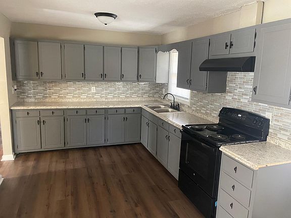 5th image of 313 Dudley Dr