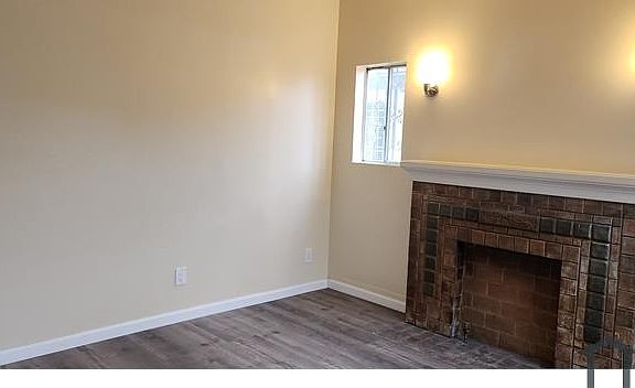 2nd image of 4233 S Flower St